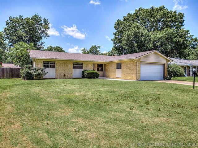 2314 S Hickory Avenue, Broken Arrow, OK 74012