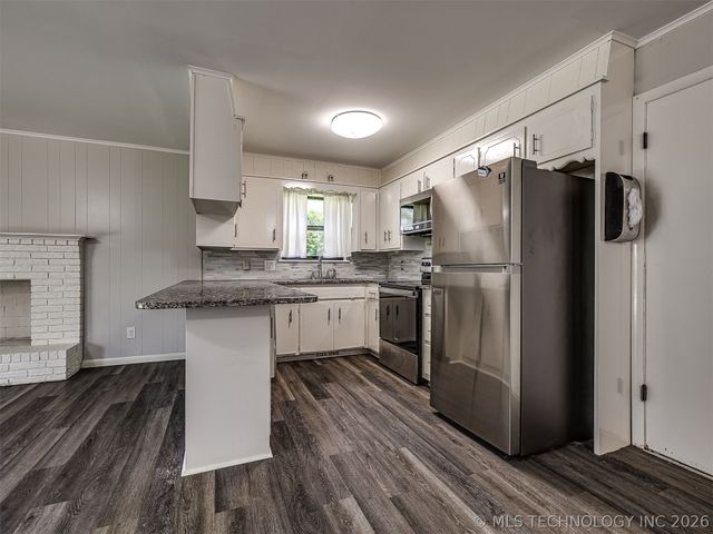 2314 S Hickory Avenue, Broken Arrow, OK 74012