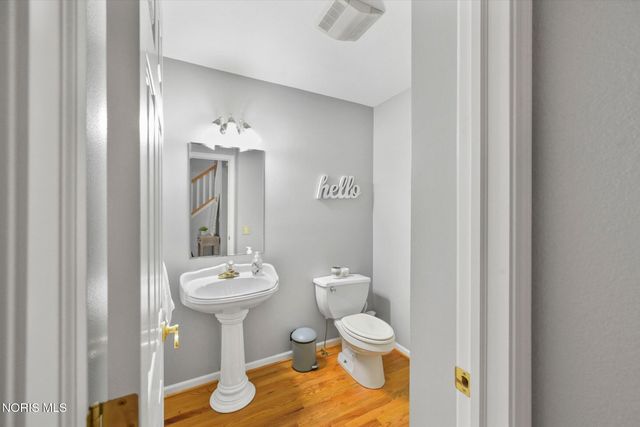 8127 Silverstone Drive, Waterville, OH 43566