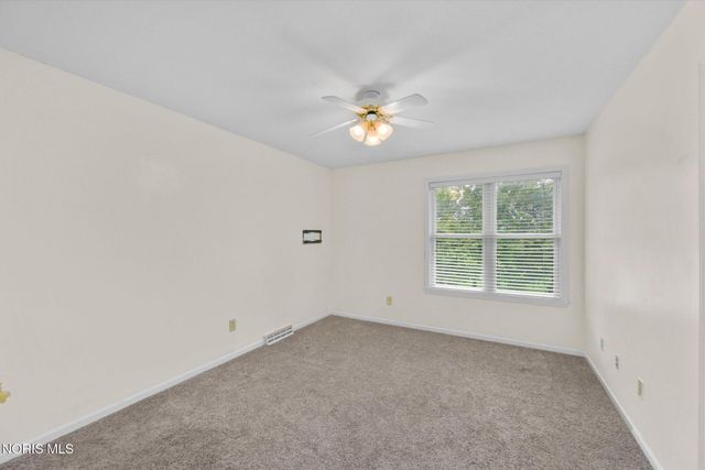 8127 Silverstone Drive, Waterville, OH 43566