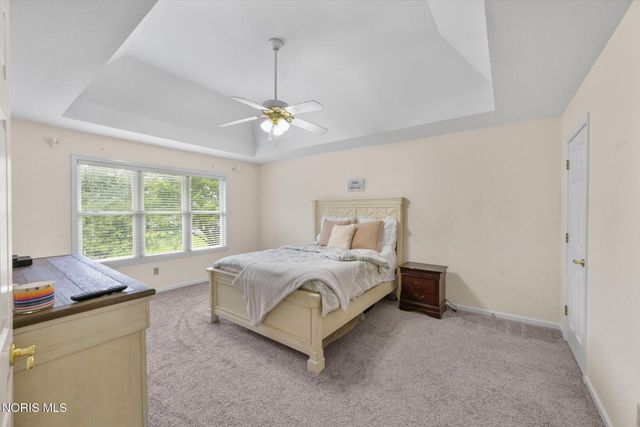 8127 Silverstone Drive, Waterville, OH 43566