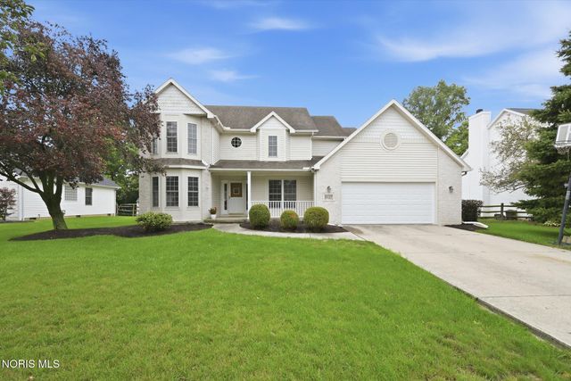 8127 Silverstone Drive, Waterville, OH 43566