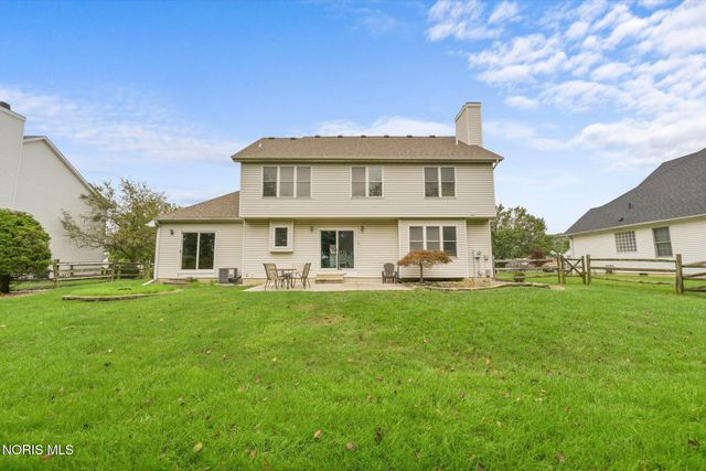 8127 Silverstone Drive, Waterville, OH 43566