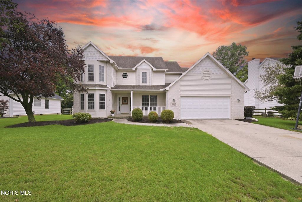 8127 Silverstone Drive, Waterville, OH 43566