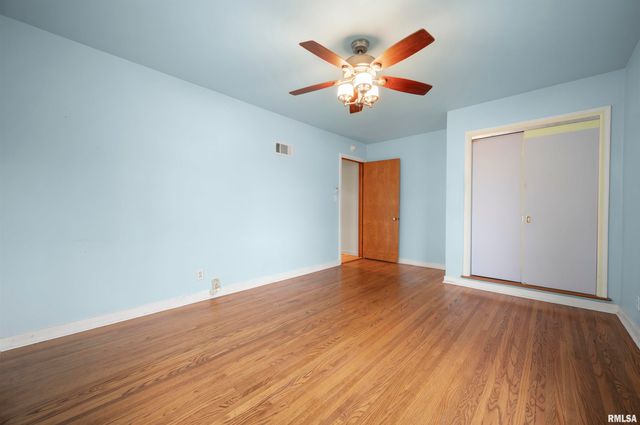 806 N SWORDS Avenue, West Peoria, IL 61604