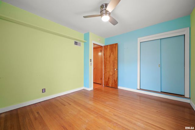 806 N SWORDS Avenue, West Peoria, IL 61604