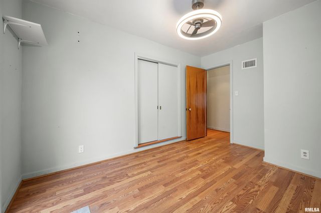 806 N SWORDS Avenue, West Peoria, IL 61604