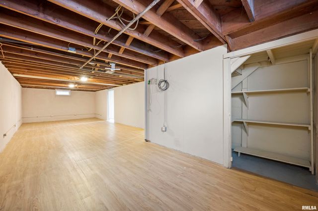 806 N SWORDS Avenue, West Peoria, IL 61604