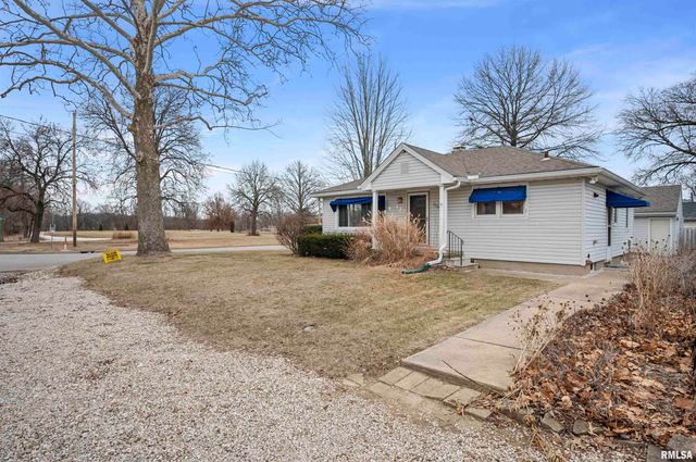 806 N SWORDS Avenue, West Peoria, IL 61604