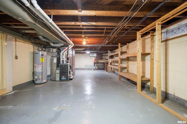 806 N SWORDS Avenue, West Peoria, IL 61604