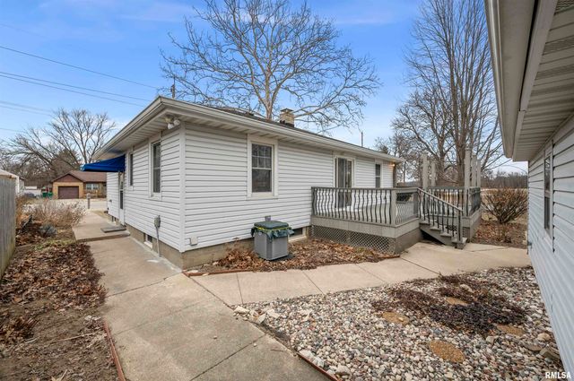 806 N SWORDS Avenue, West Peoria, IL 61604