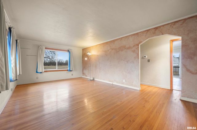 806 N SWORDS Avenue, West Peoria, IL 61604