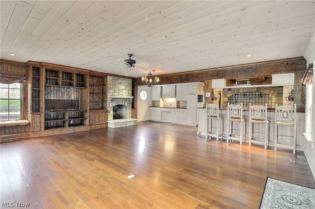 2710 Chesterton Road, Shaker Heights, OH 44122