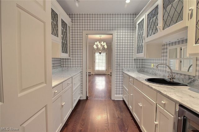 2710 Chesterton Road, Shaker Heights, OH 44122