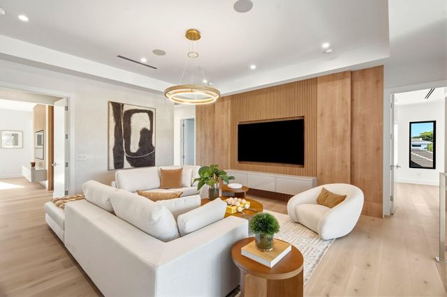 399 NE Spanish Court, Boca Raton, FL 33432