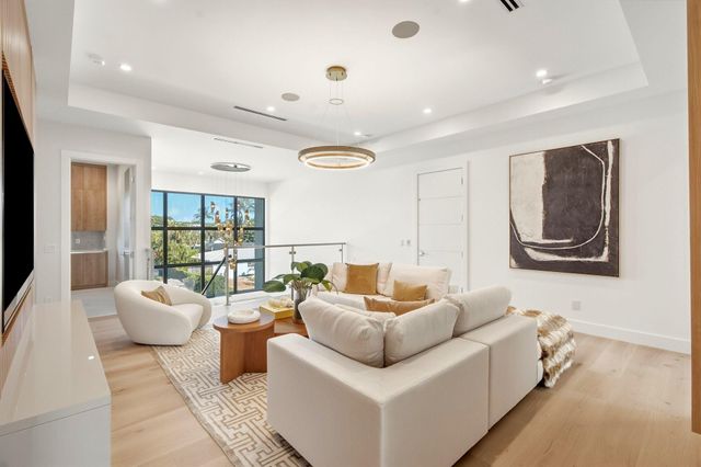 399 NE Spanish Court, Boca Raton, FL 33432