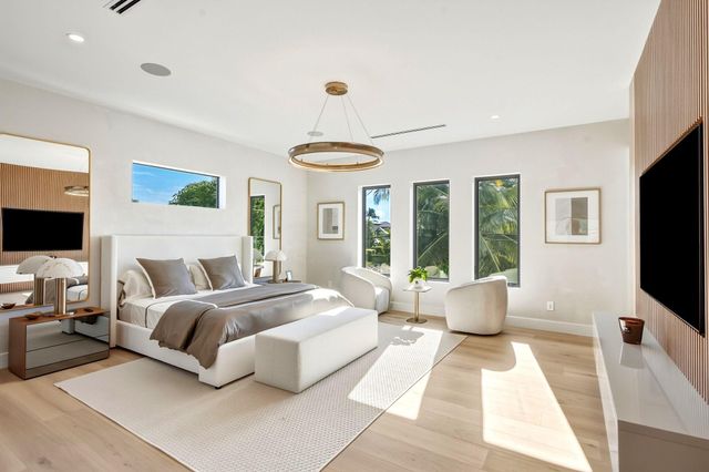 399 NE Spanish Court, Boca Raton, FL 33432