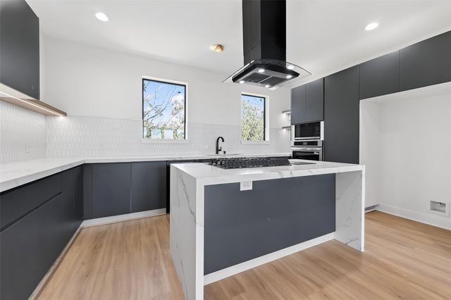 9022 Ferdinand Street, Houston, TX 77051