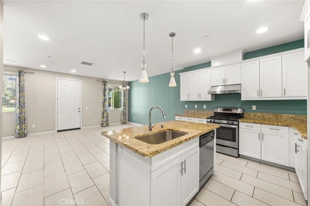 118 Stonebridge, West Covina, CA 91791