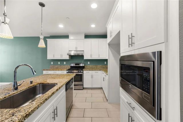 118 Stonebridge, West Covina, CA 91791