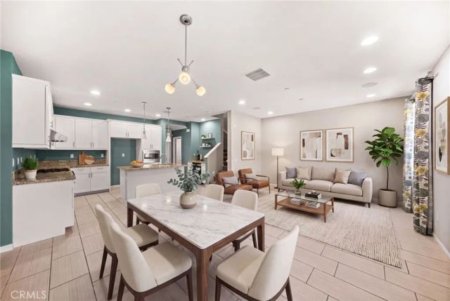 118 Stonebridge, West Covina, CA 91791