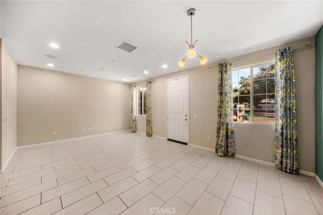 118 Stonebridge, West Covina, CA 91791