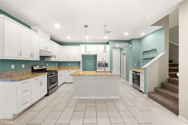 118 Stonebridge, West Covina, CA 91791