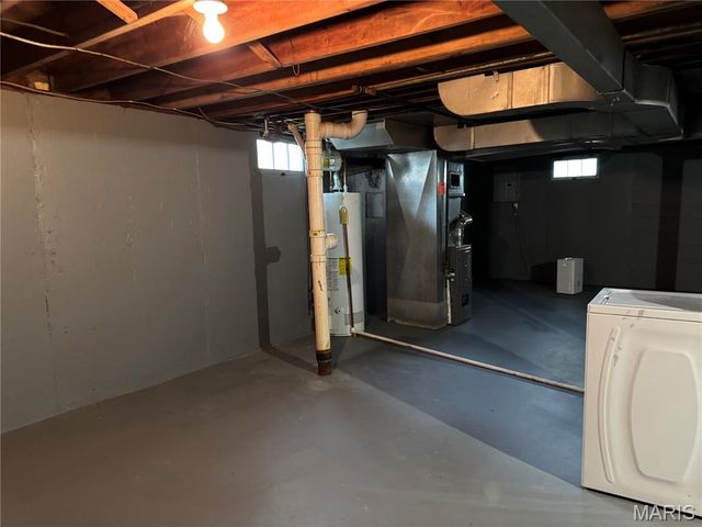 8 Oakwood Avenue, Webster Groves, MO 63119