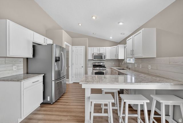 218 W JONATHAN PL, Saratoga Springs, UT 84045