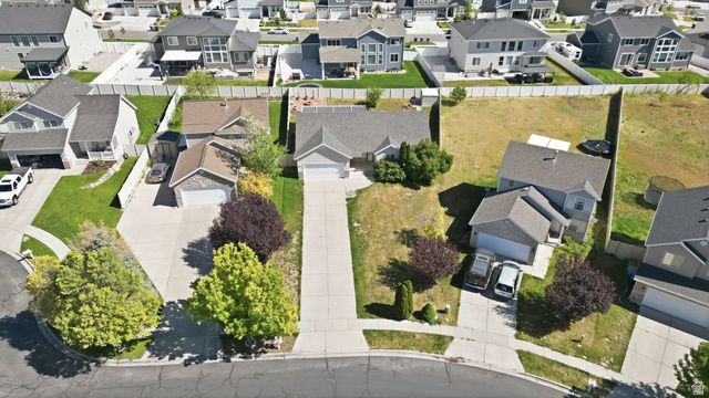 218 W JONATHAN PL, Saratoga Springs, UT 84045