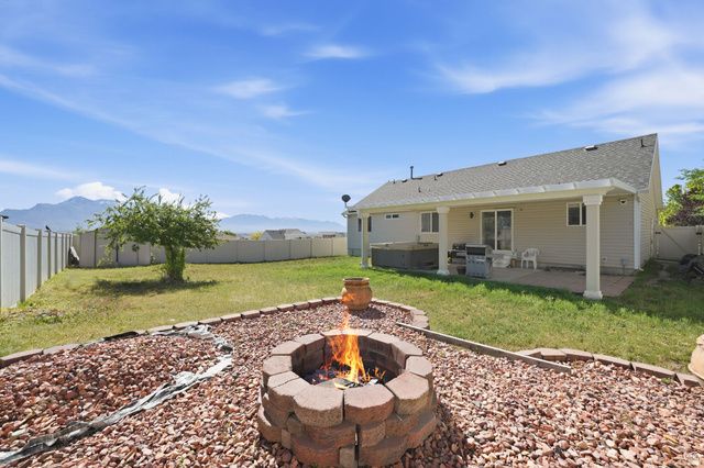 218 W JONATHAN PL, Saratoga Springs, UT 84045