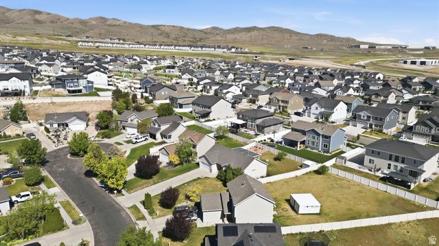 218 W JONATHAN PL, Saratoga Springs, UT 84045