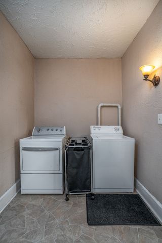 906 W 14th Street, Davenport, IA 52804