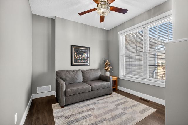 339 Hillside Drive, Eldridge, IA 52748