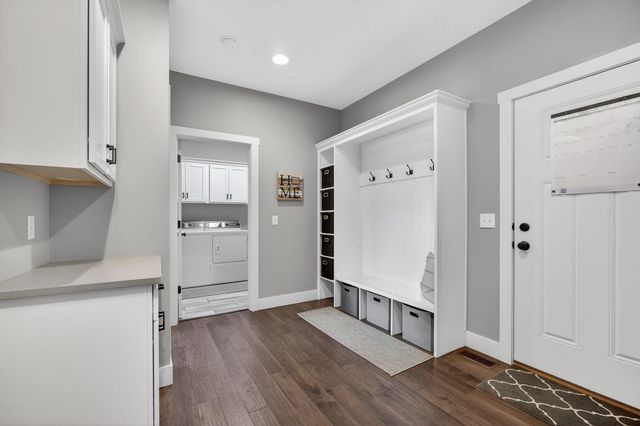 339 Hillside Drive, Eldridge, IA 52748