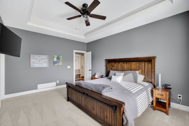 339 Hillside Drive, Eldridge, IA 52748