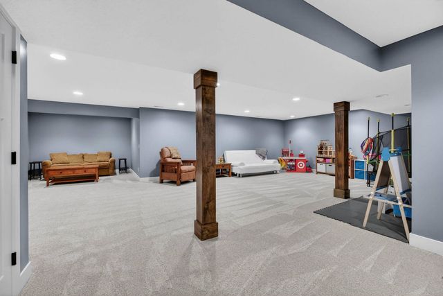 339 Hillside Drive, Eldridge, IA 52748