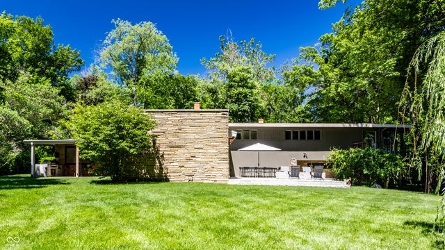 8111 N Meridian Street, Indianapolis, IN 46260