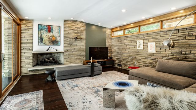 8111 N Meridian Street, Indianapolis, IN 46260