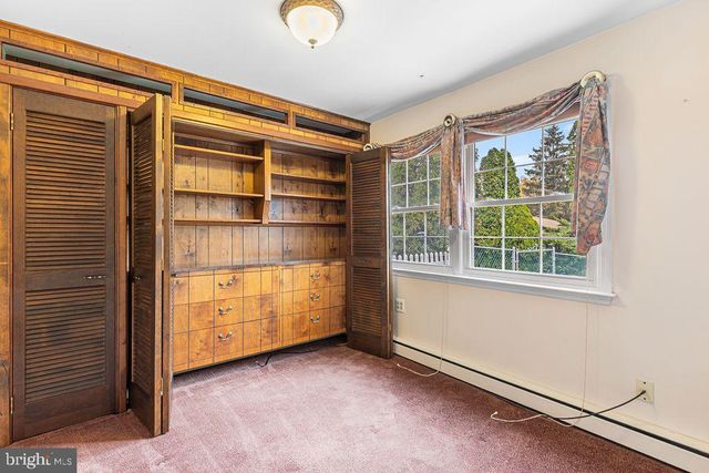 2721 FAWKES DR, Wilmington, DE 19808