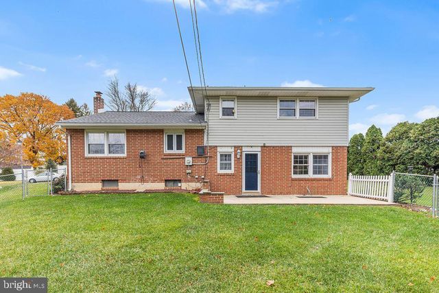 2721 FAWKES DR, Wilmington, DE 19808