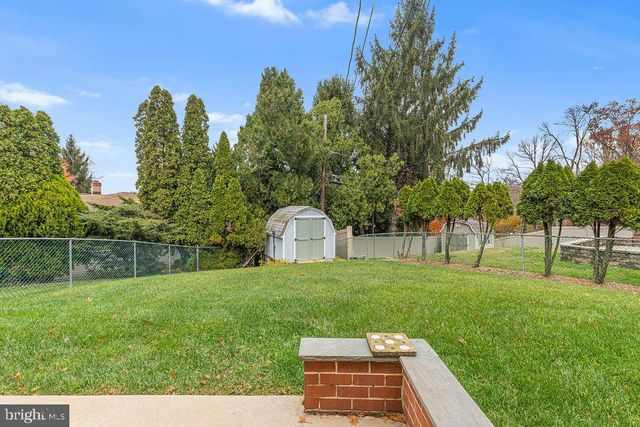 2721 FAWKES DR, Wilmington, DE 19808