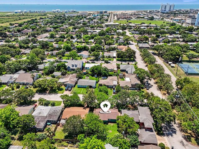 126 Bonita Avenue, Galveston, TX 77550