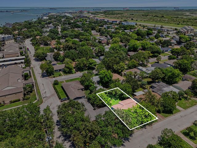 126 Bonita Avenue, Galveston, TX 77550