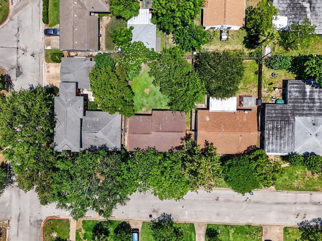 126 Bonita Avenue, Galveston, TX 77550