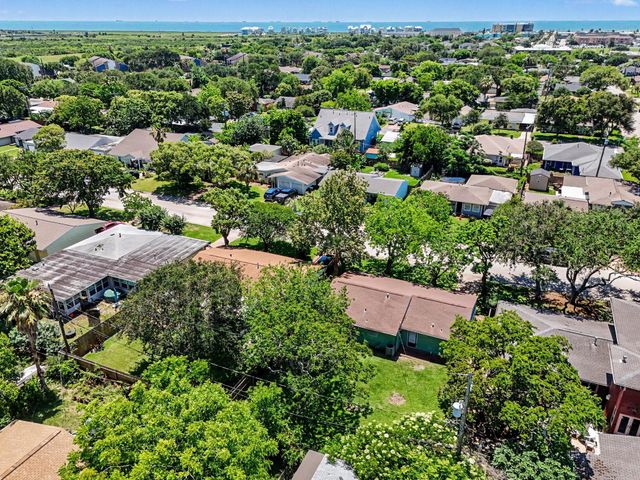 126 Bonita Avenue, Galveston, TX 77550