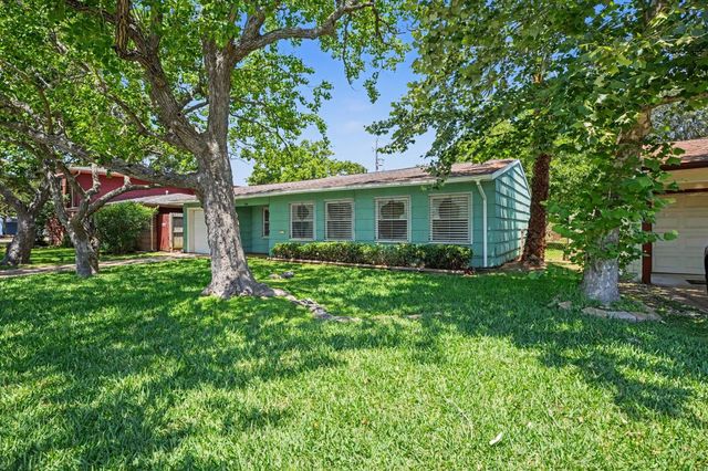 126 Bonita Avenue, Galveston, TX 77550