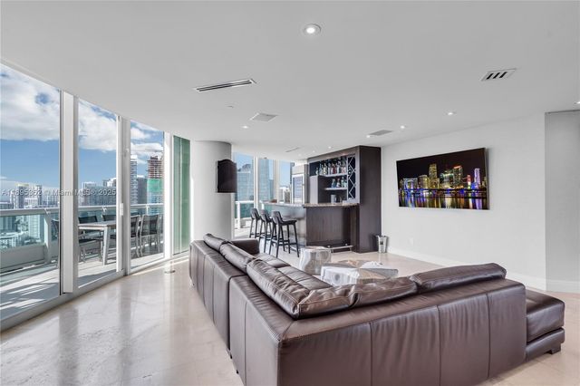 1643 Brickell Ave 3501, Miami, FL 33129