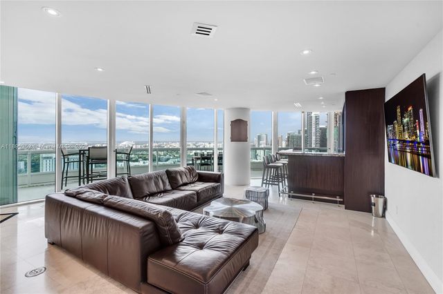 1643 Brickell Ave 3501, Miami, FL 33129