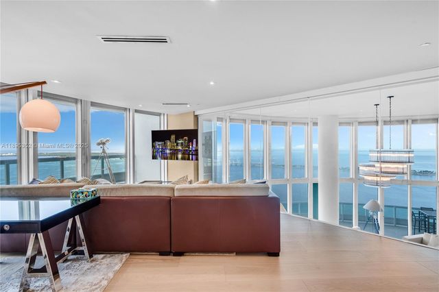 1643 Brickell Ave 3501, Miami, FL 33129